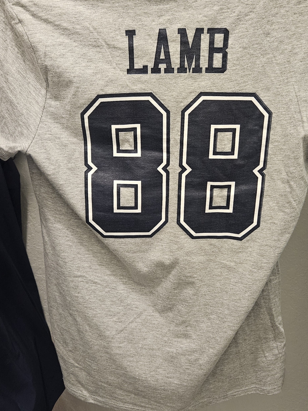 Fanatics Grey V-Neck Tee with Navy Star - Picture 2 of 3